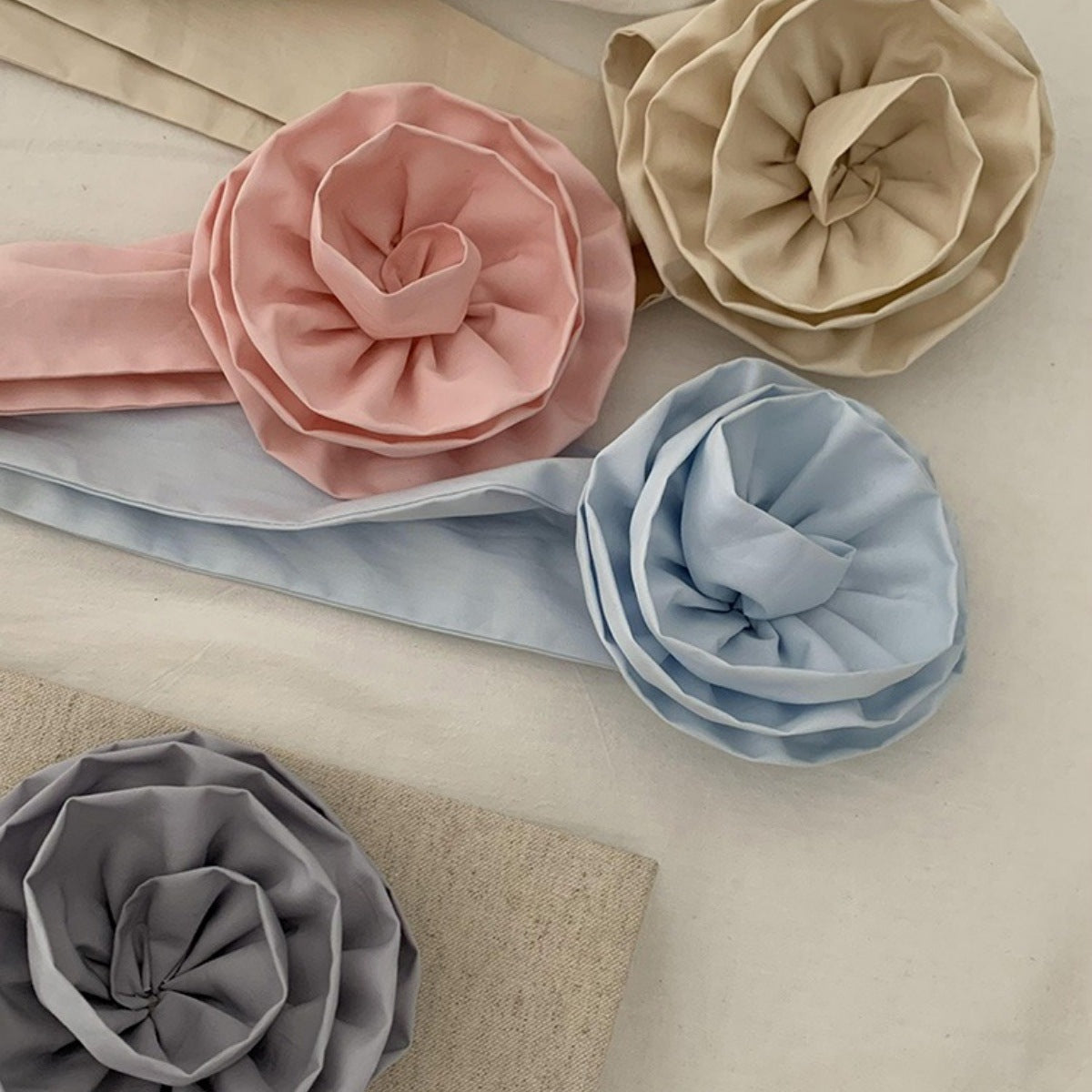 大きなローズデザインコイルヘアタイ&ロングリボンヘッドバンド