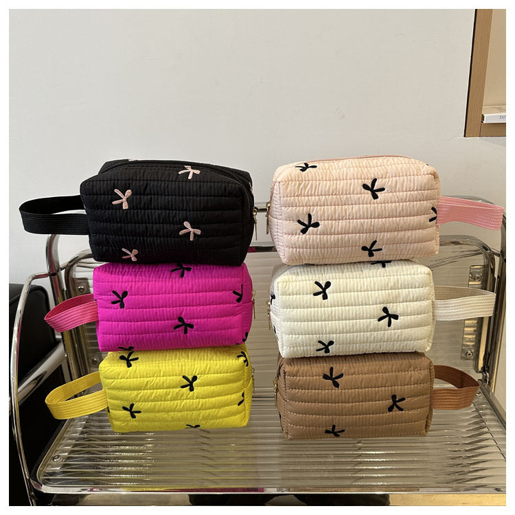 リボン刺繍キルティングメイクポーチ 2WAYポーチバッグ リボン刺繍キルティングメイクポーチ