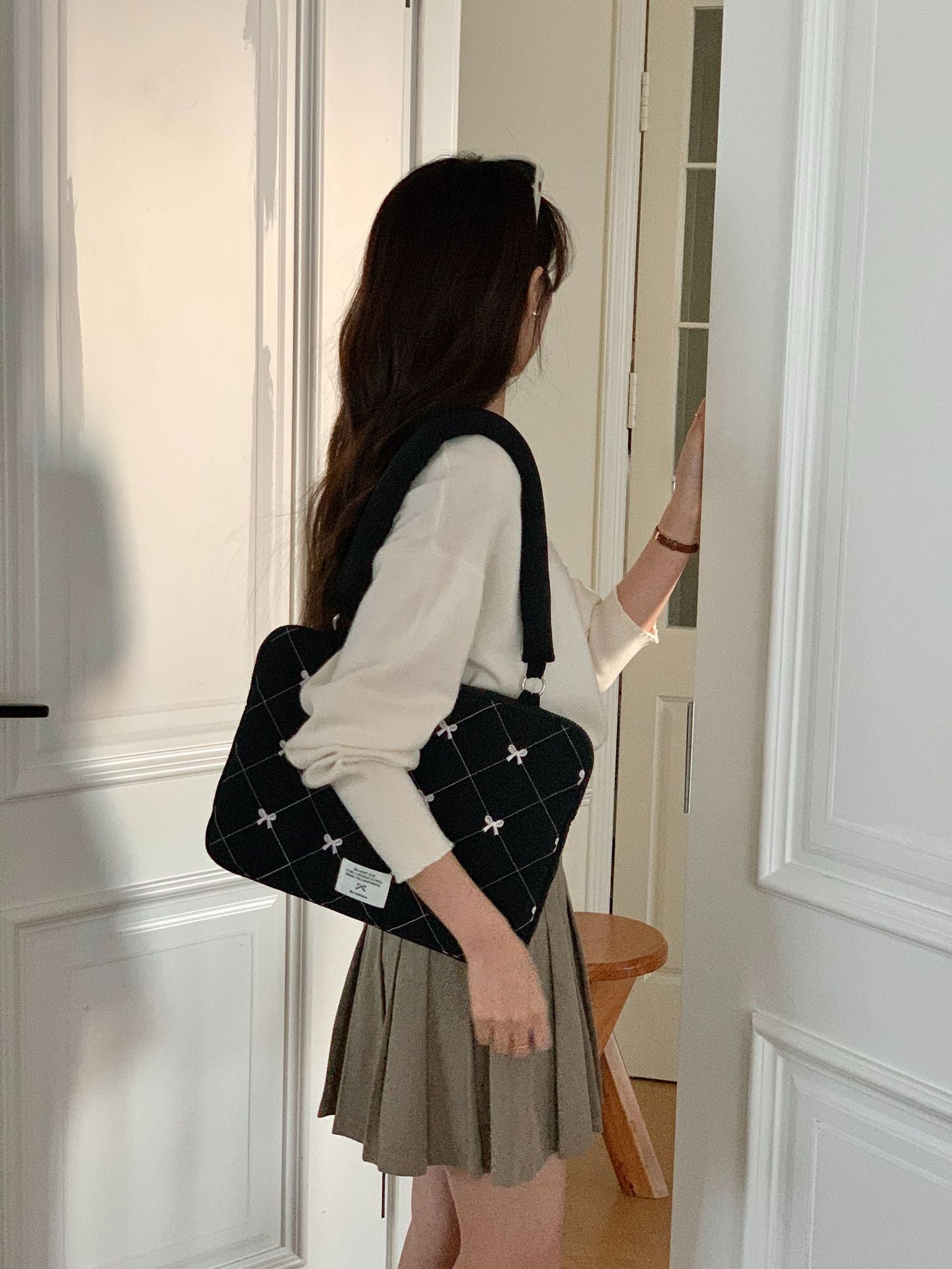 Shoulder bag (storage capacity for computer, MacBook/13.3 to 15.6 inches) - Women's/Cute/Multifunctional