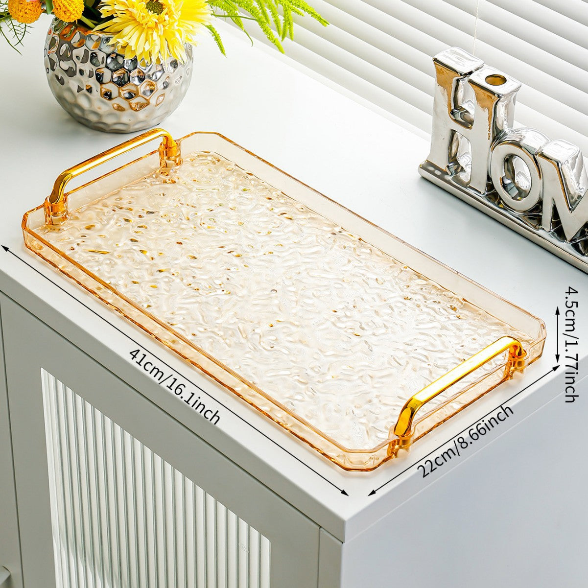 Tray A simple and elegant plastic tray Perfect for tea time in the dining room or living room Securely holds cups in place and has a non-slip coating for peace of mind