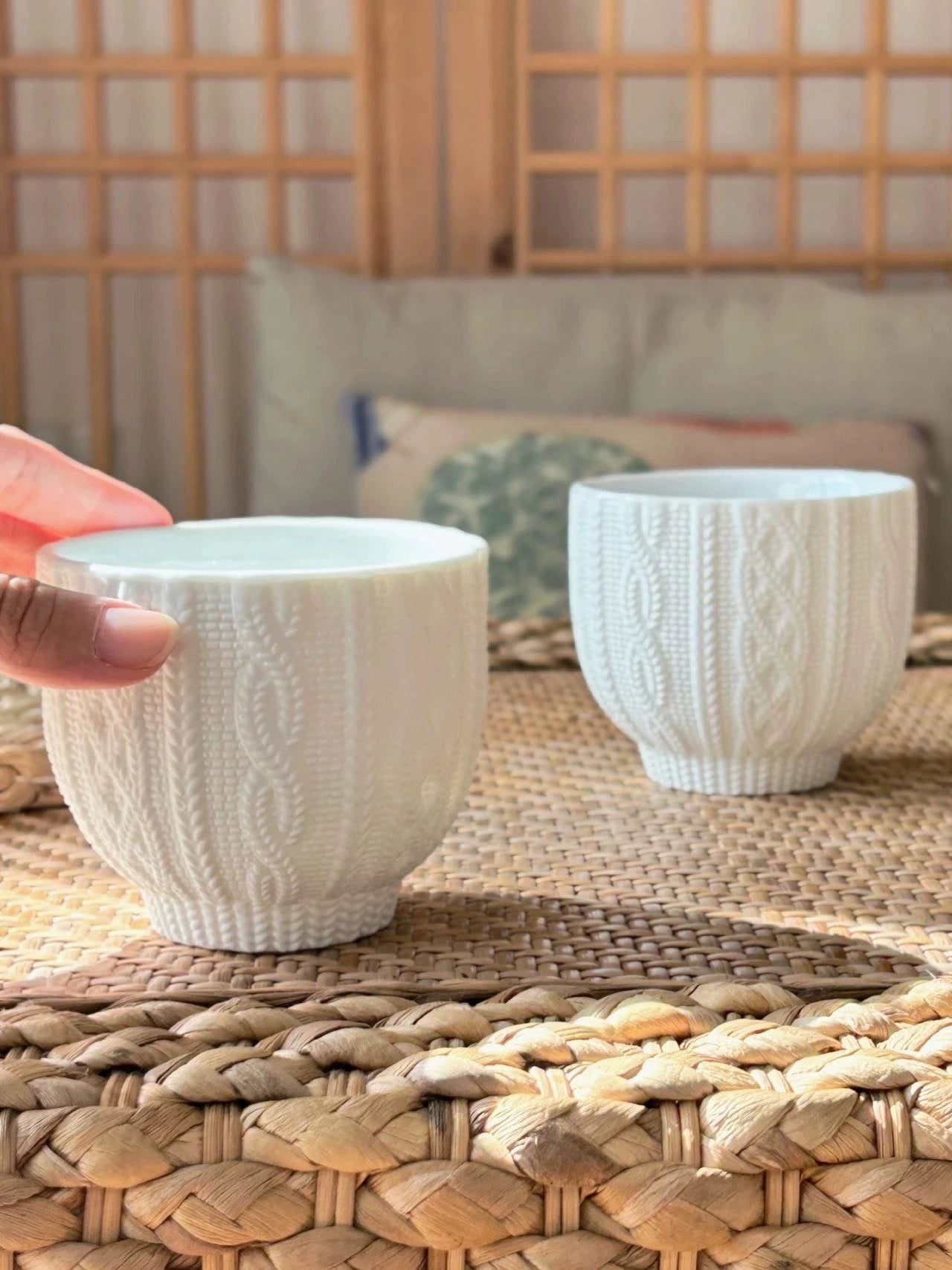 [Japan CEMENT Winter Knit Teacup] 7.5cm in height and 8.5cm in width, with a capacity of about 200ml